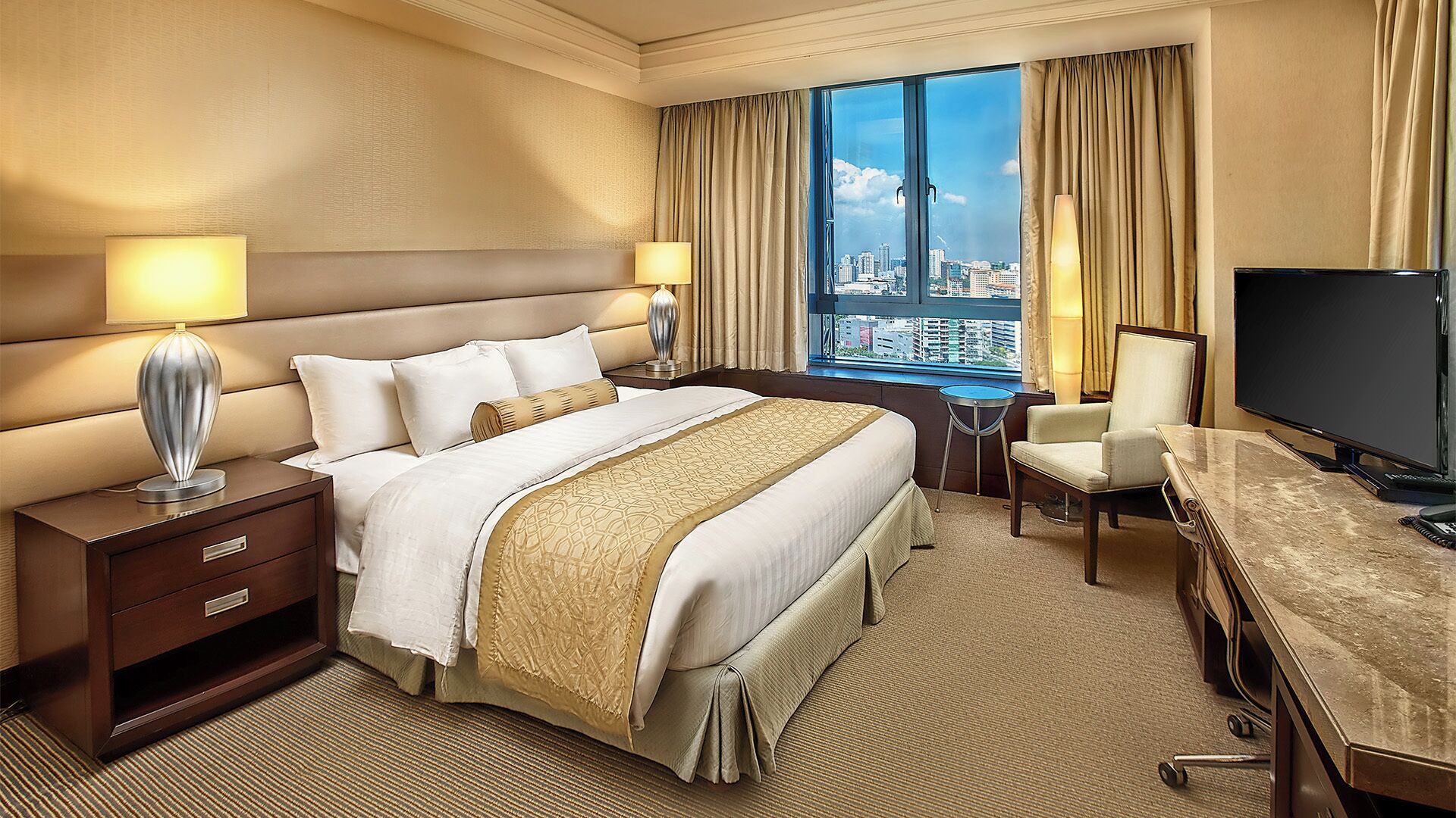 Premium bedding, minibar, in-room safe, desk