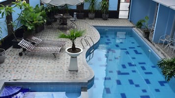 Piscine extérieure