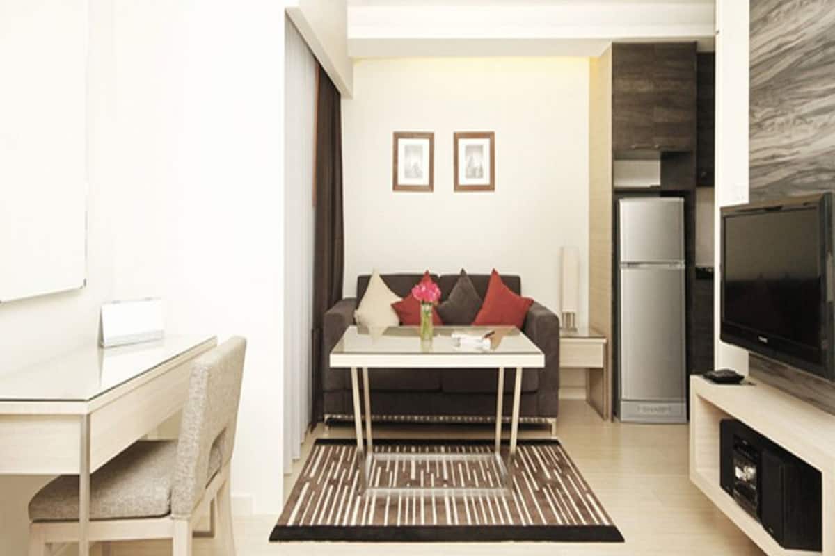 studio suite | in-room safe, rollaway beds, free wifi, bed sheets