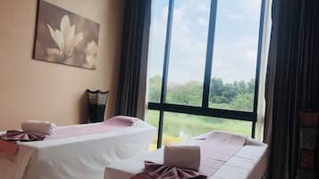 Massage dans la chambre