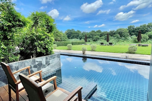 Pool Access | Vista desde la habitación