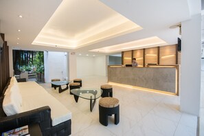 Lobby - The Tides Hotel Boracay (Boracay Island)