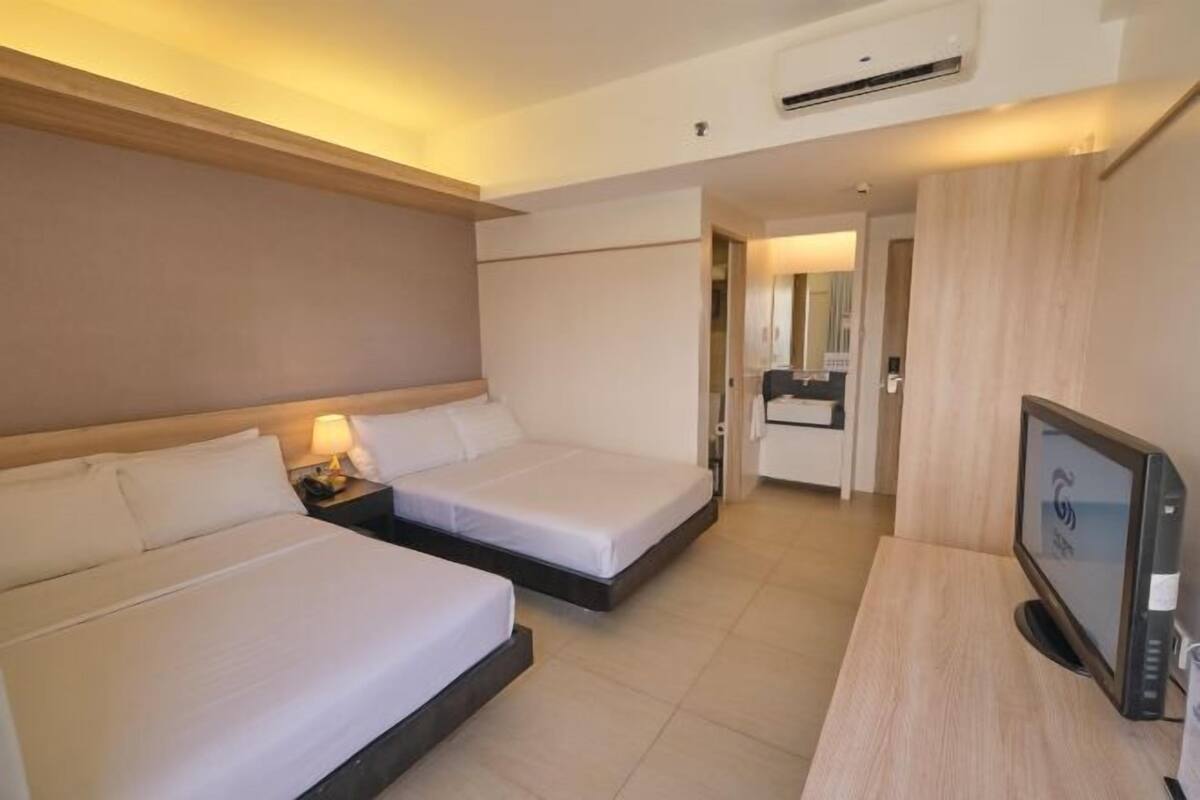 In-room safe, desk, iron/ironing board (on request), WiFi (free)