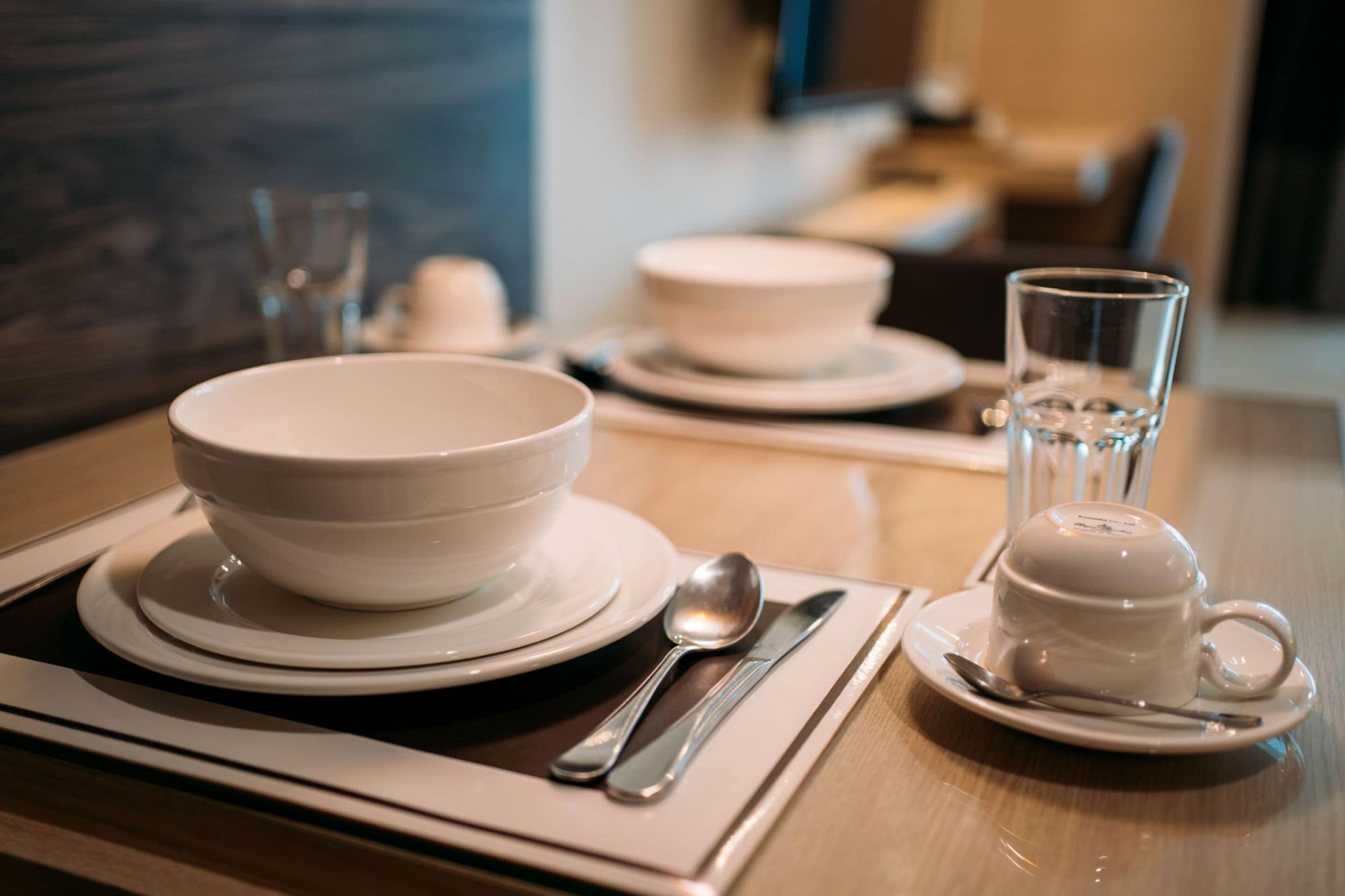 deluxe room | in-room dining