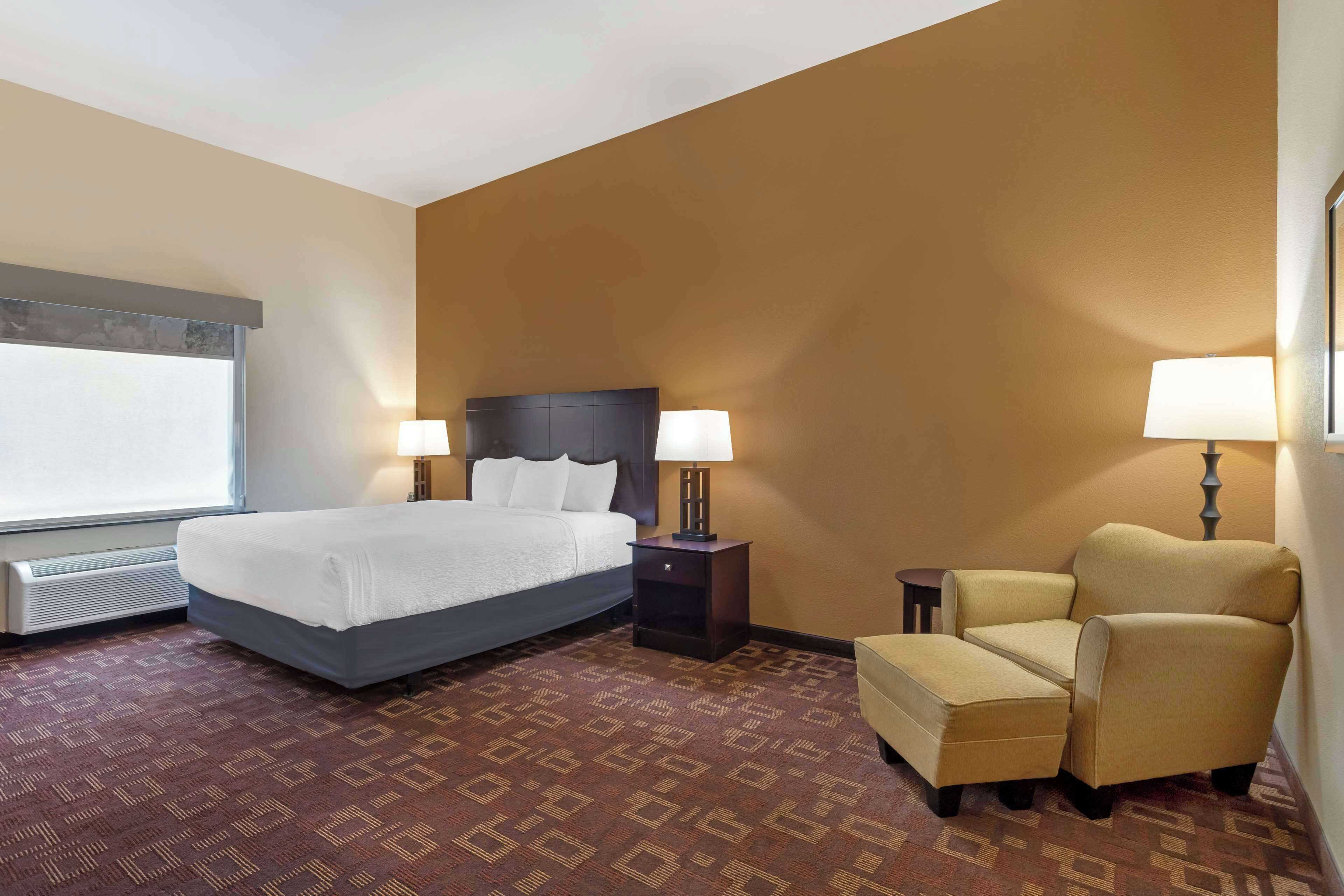 in-room safe, desk, iron/ironing board, free wifi