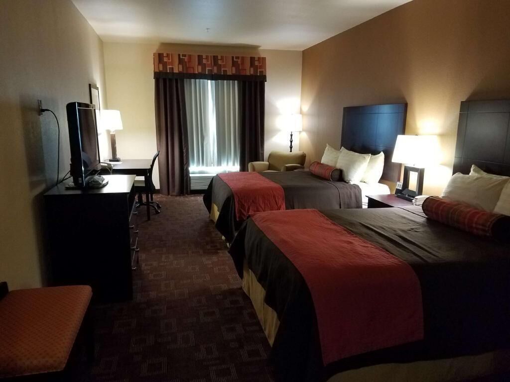 In-room safe, desk, iron/ironing board, free WiFi