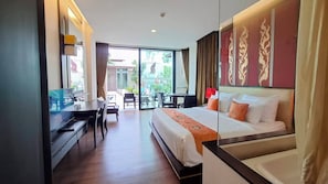 Junior Suite, Pool Access
