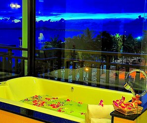 Royal Suite, Jetted Tub, Beachfront