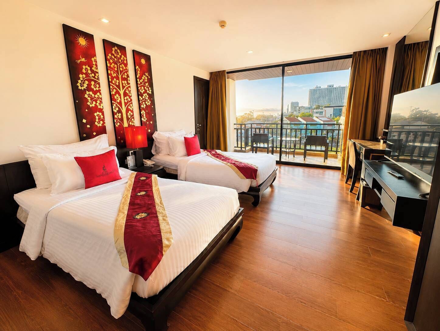 Deluxe Room, Sea View (Twin Beds) | Minibar, in-room safe, desk, free WiFi