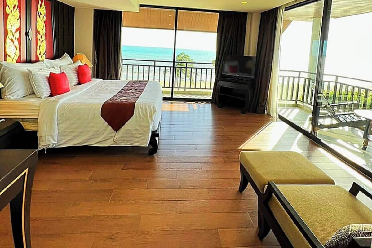 Royal Suite, Jetted Tub, Beachfront