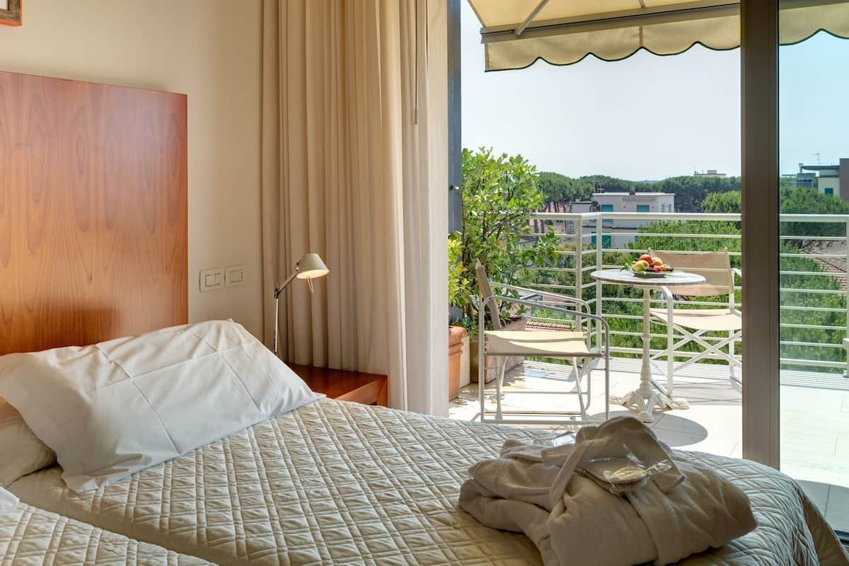 deluxe double or twin room, balcony | view from room