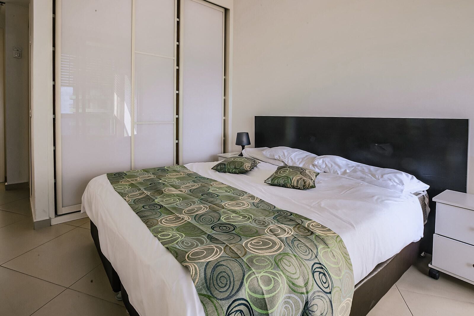Departamento familiar | Ropa de cama hipoalergénica y minibar 