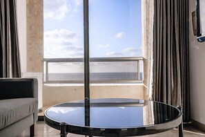 Deluxe Studio | Beach/ocean view