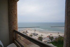 Basic Studio | Beach/ocean view