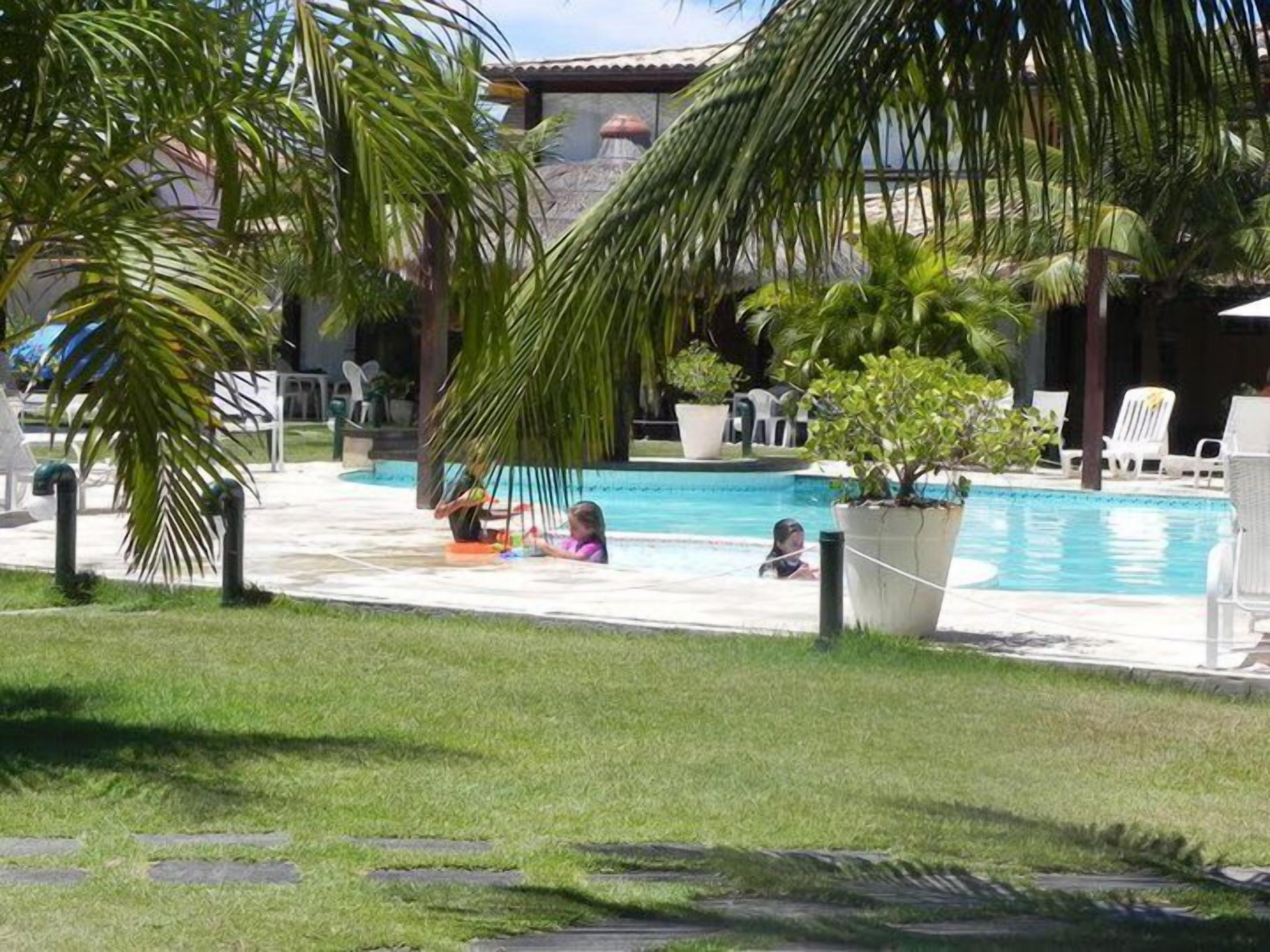 2 piscinas externas