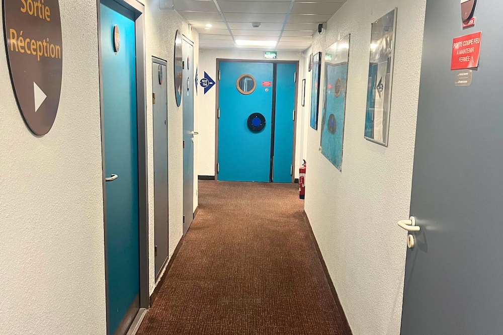 Egg Hotel Sarcelles