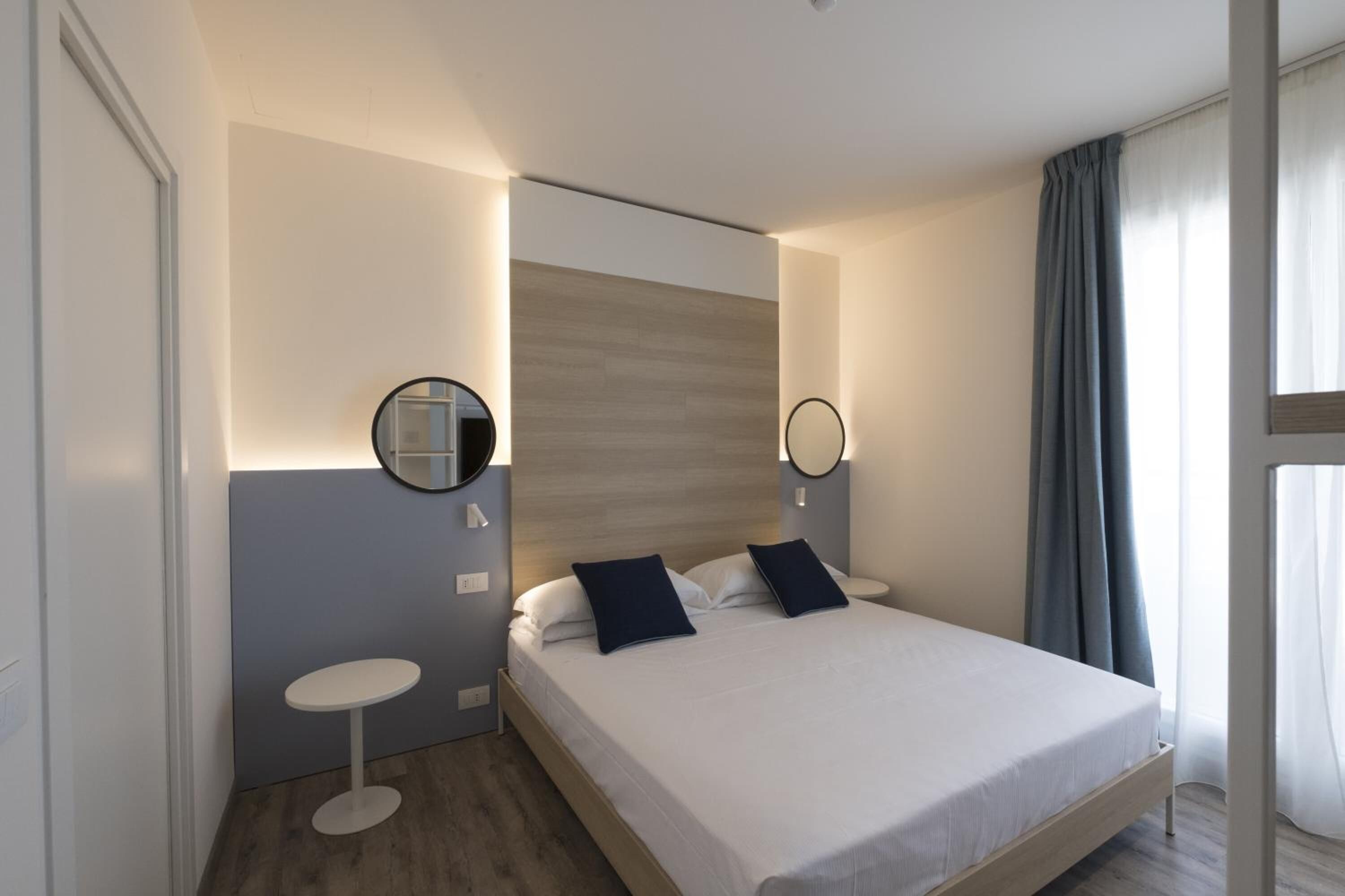 minibar, in-room safe, desk, blackout curtains