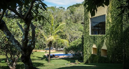 Villa Azalea Inn & Organic Farm