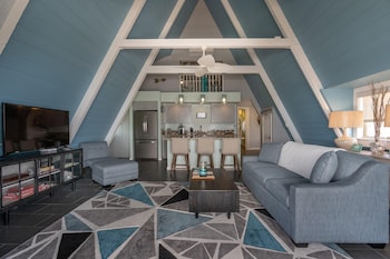 House, 1 Bedroom, Non Smoking (Beach) | Laptop workspace, blackout drapes, Internet, bed sheets at THE ISO HOTEL, Trademark Collection by Wyndham