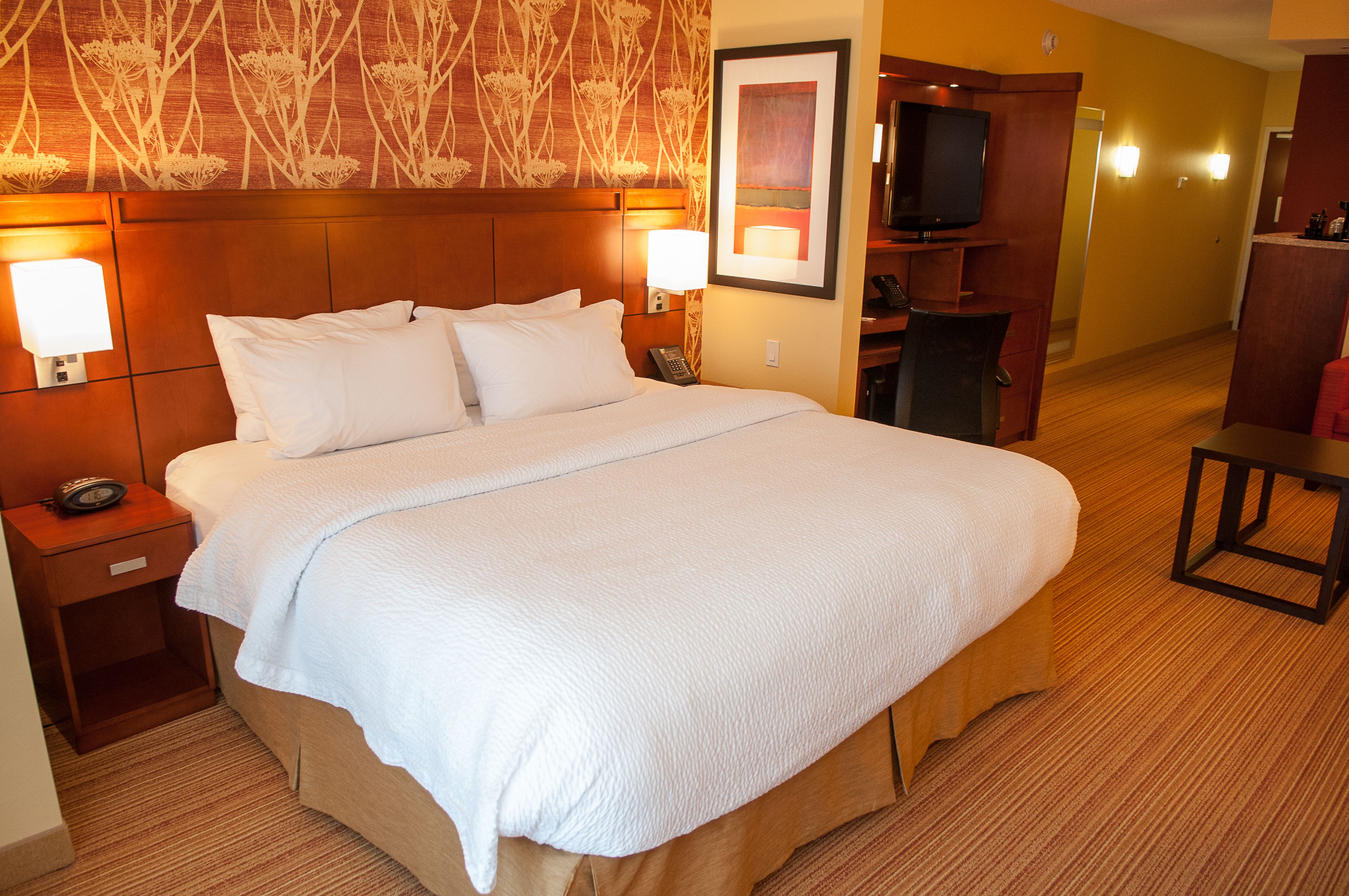 studio, 1 king bed with sofa bed | premium bedding, down duvets, pillow-top beds, desk