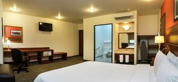 Habitación, accesible para personas con discapacidad, no fumadores | Sábanas de algodón egipcio y ropa de cama de alta calidad