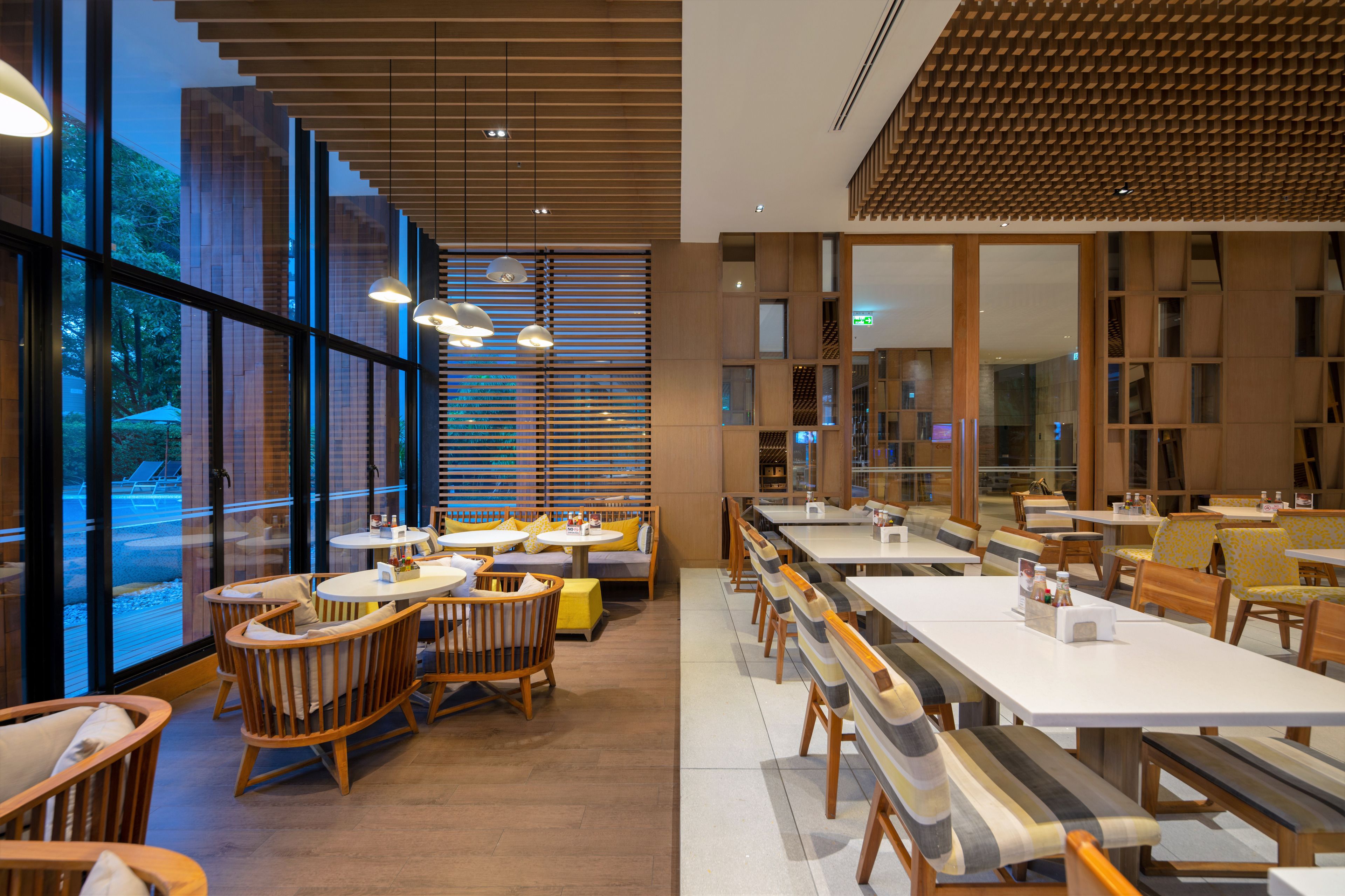 Bao gồm bữa sáng buffet hàng ngày 