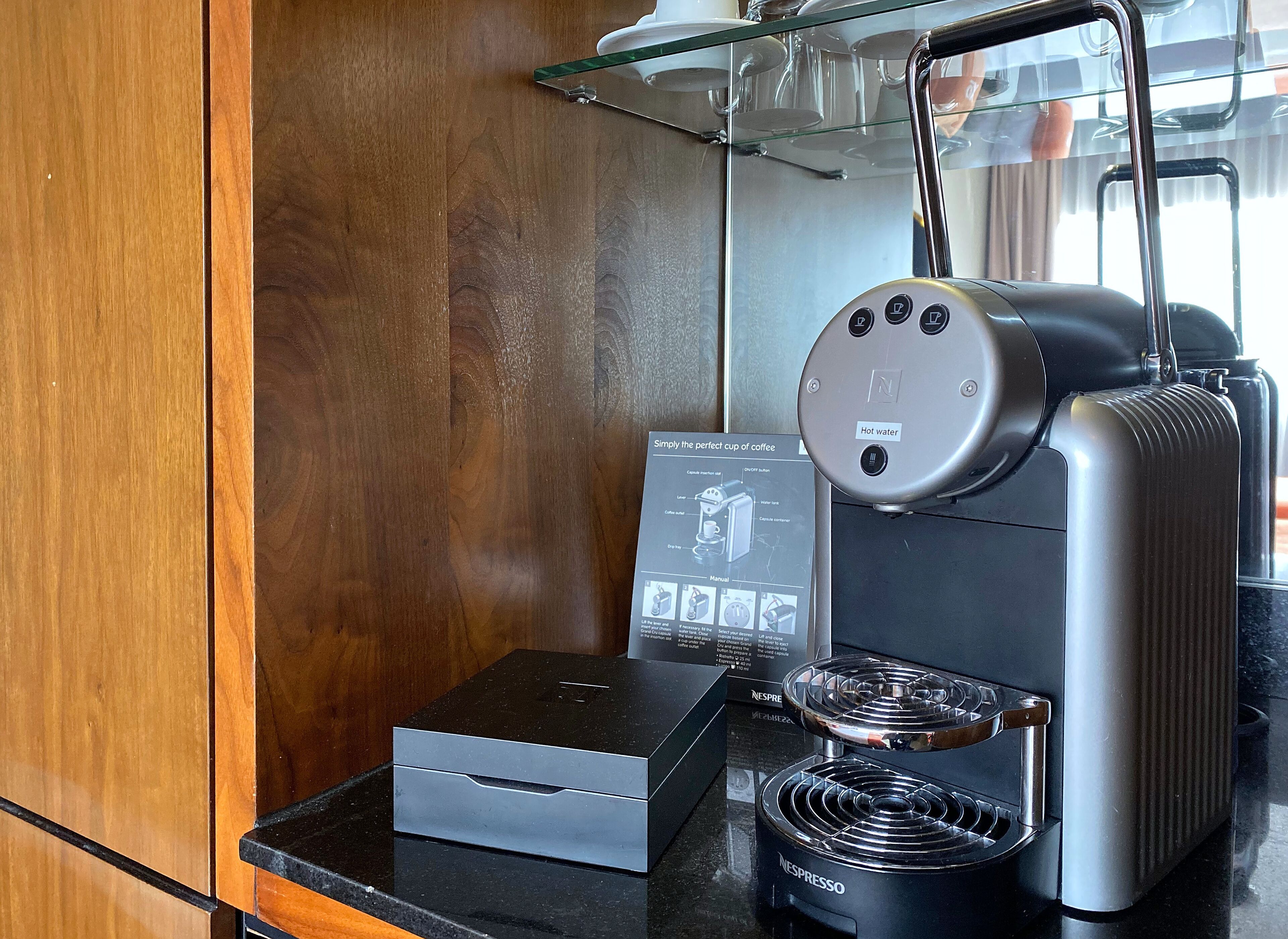 triple room | coffee and/or coffee maker