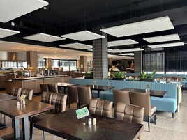 매일 뷔페 아침 식사(1인당 EUR 20)