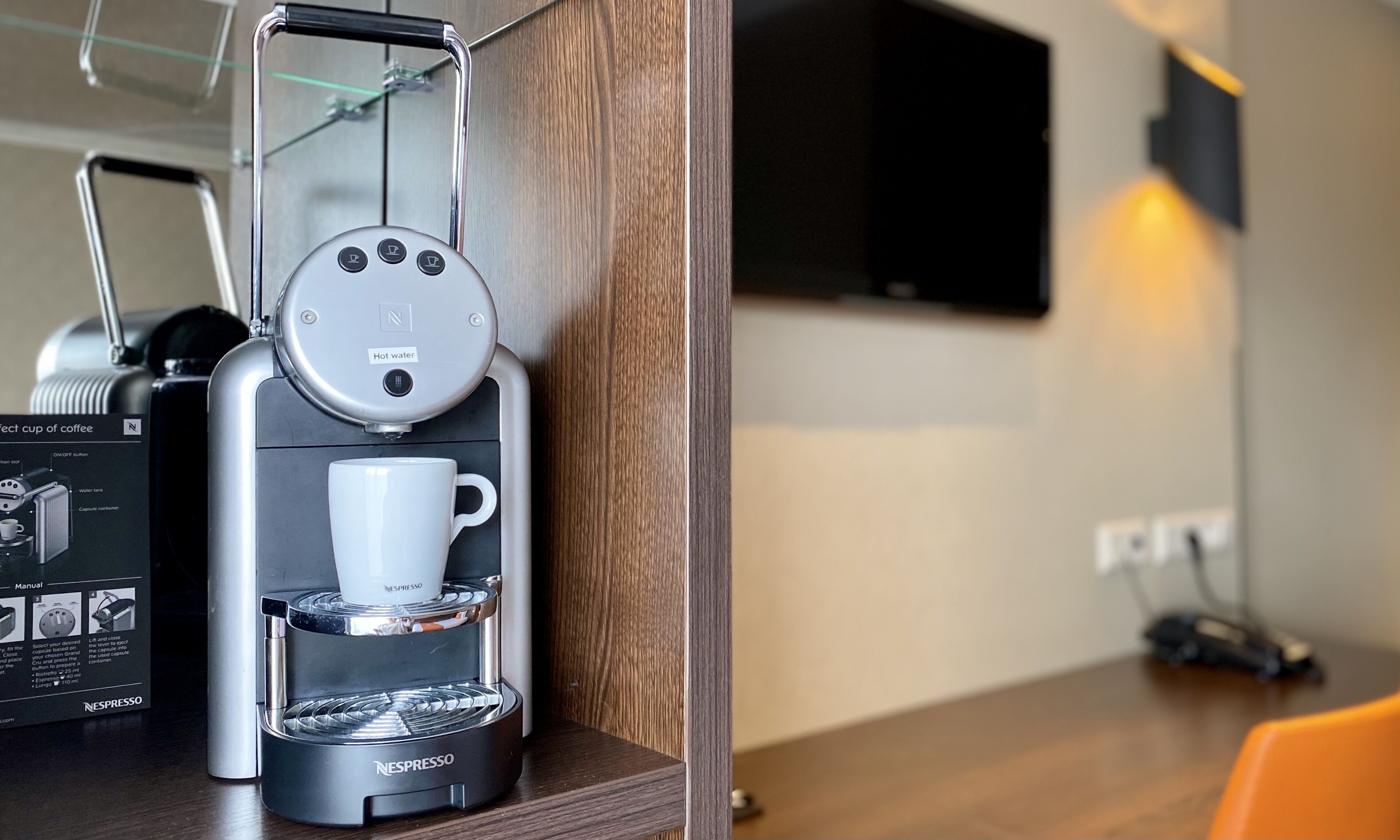 single room | 1 bedroom, in-room safe, desk, laptop workspace