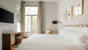 In-room safe, iron/ironing board, free WiFi, bed sheets