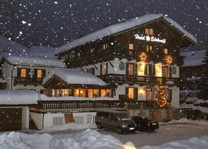 Façade de l’hébergement - soirée/nuit