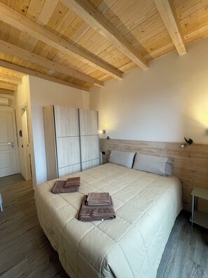 Frette Italian sheets, premium bedding, down duvets, pillow-top beds - Homely - Malpensa & Fiere Milano (Cardano al Campo)