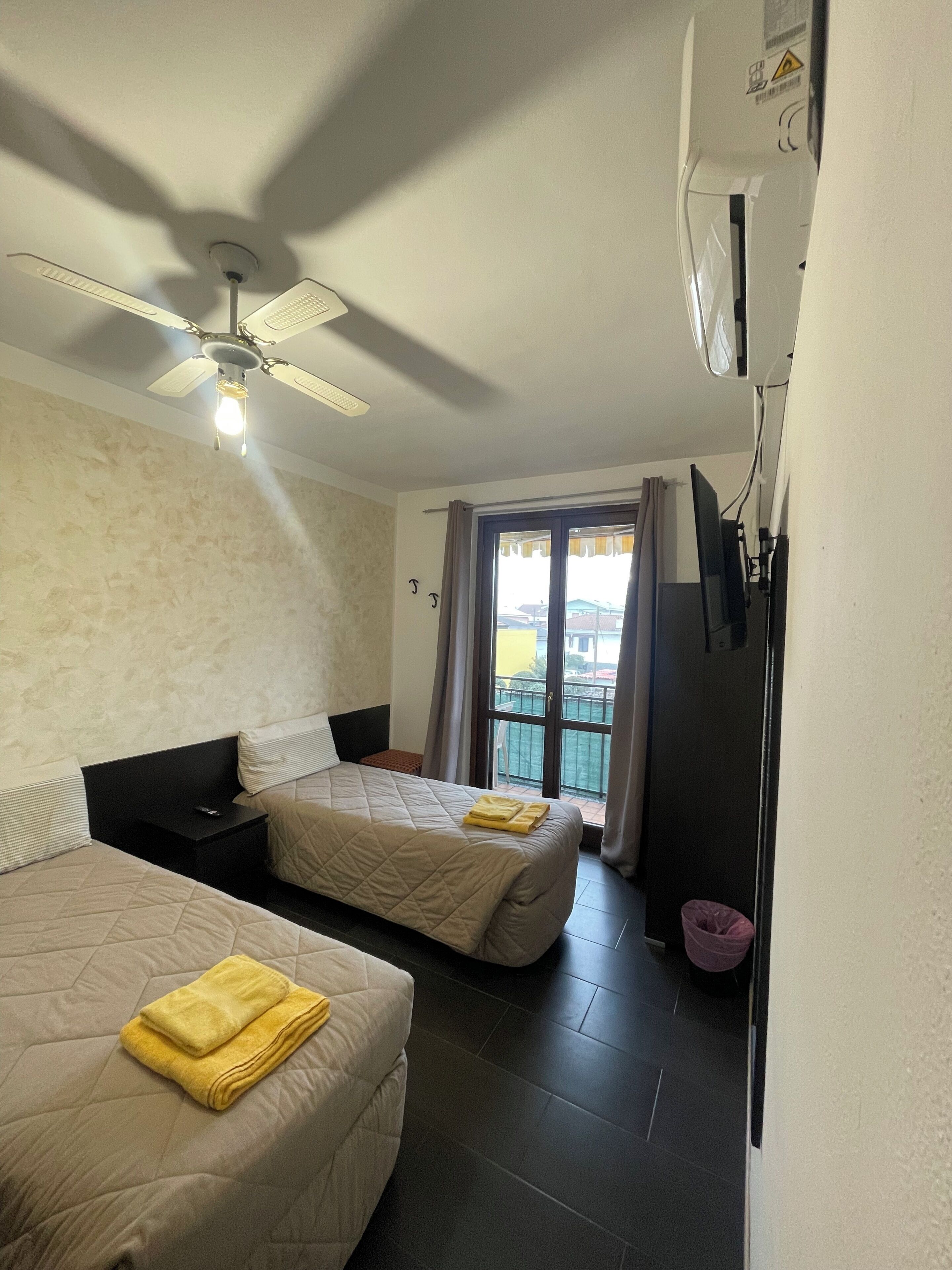 Business Twin Room | Down duvets, pillow-top beds, individually decorated