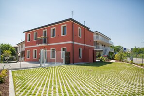 Front of property - Guest House Bella Onda (Mestre)