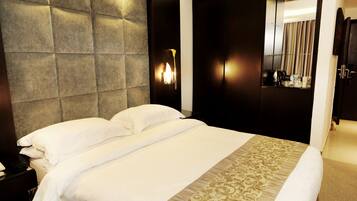 1 chambre, minibar, coffres-forts dans les chambres, bureau