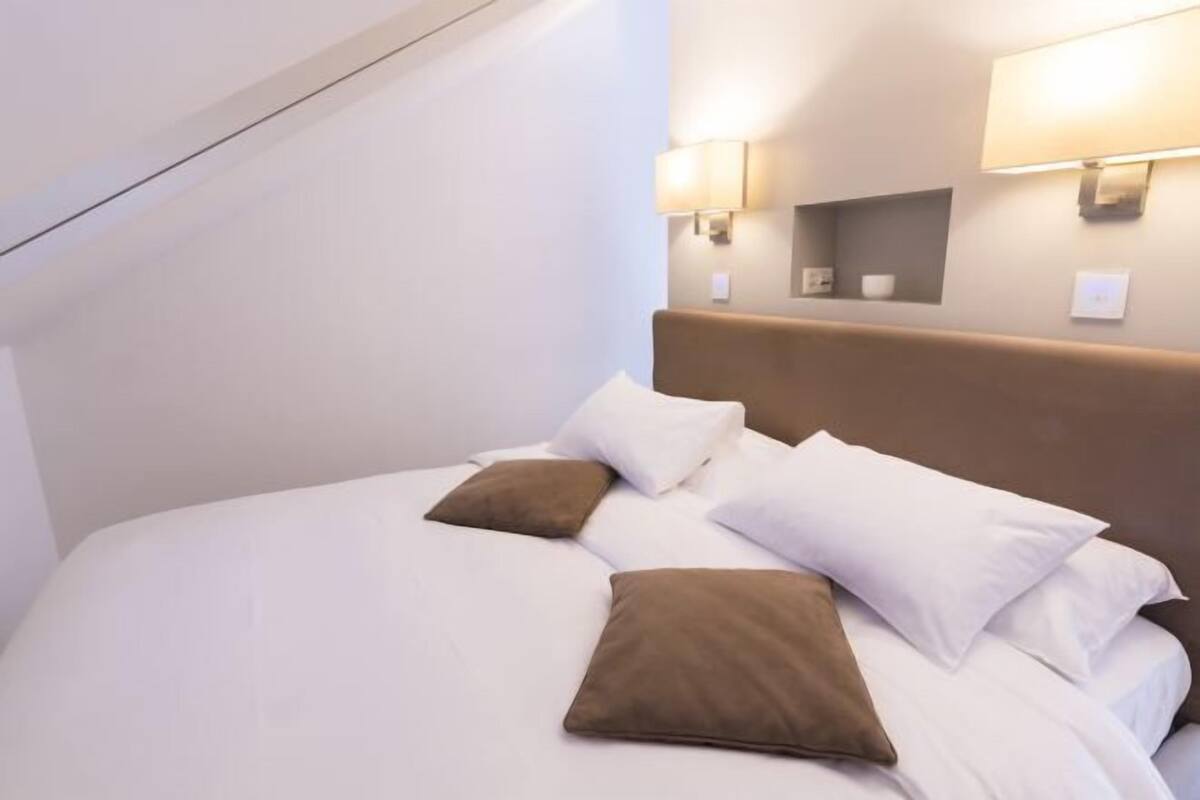 1 bedroom, Frette Italian sheets, premium bedding, pillow-top beds