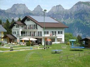 Property grounds - Hotel GARNI Mittenwald (Flums)