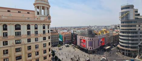 Vue sur la ville depuis l’hébergement