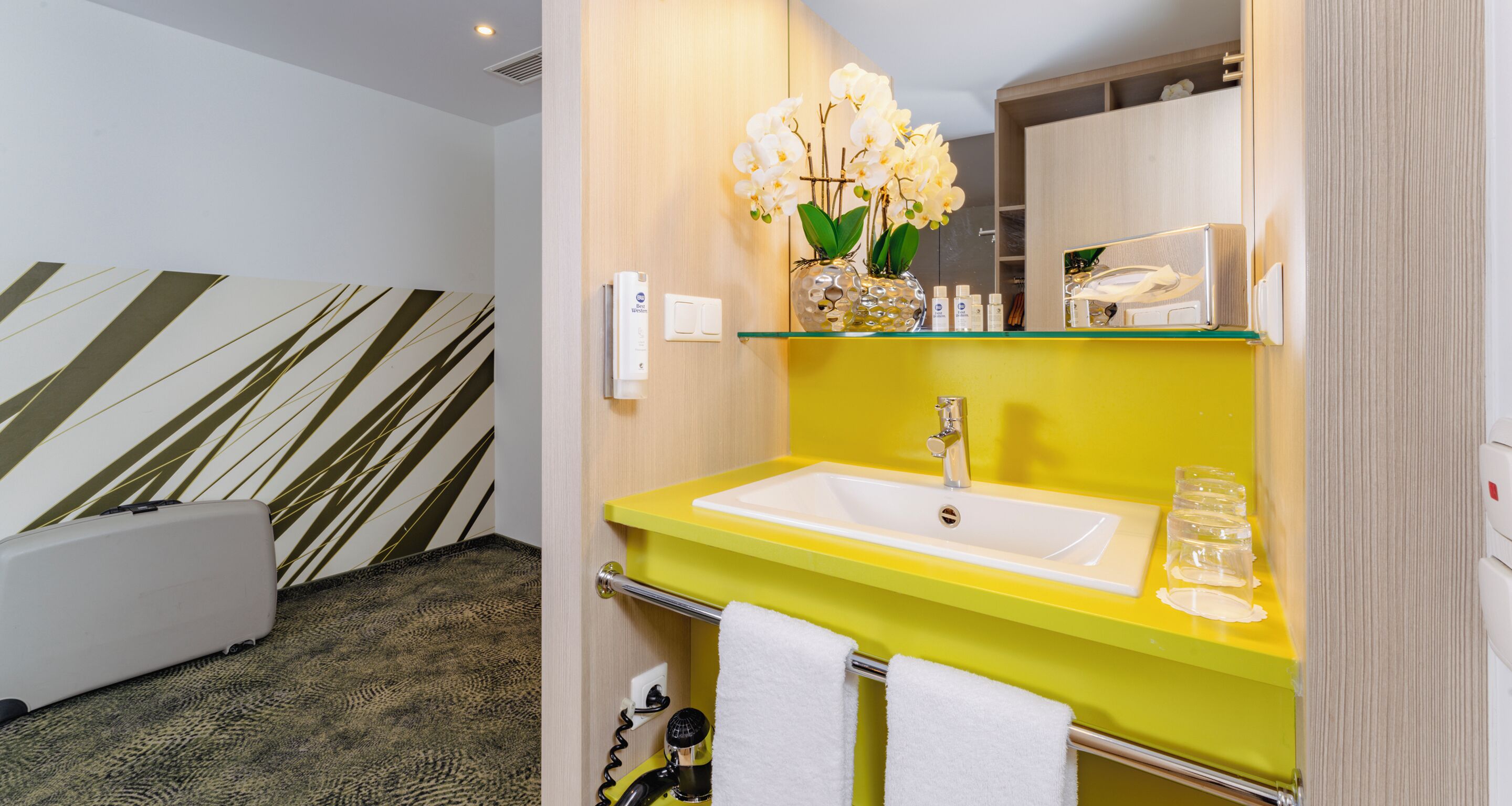 superior room, 3 single beds (cozy sitting corner) | bathroom | hair dryer, towels