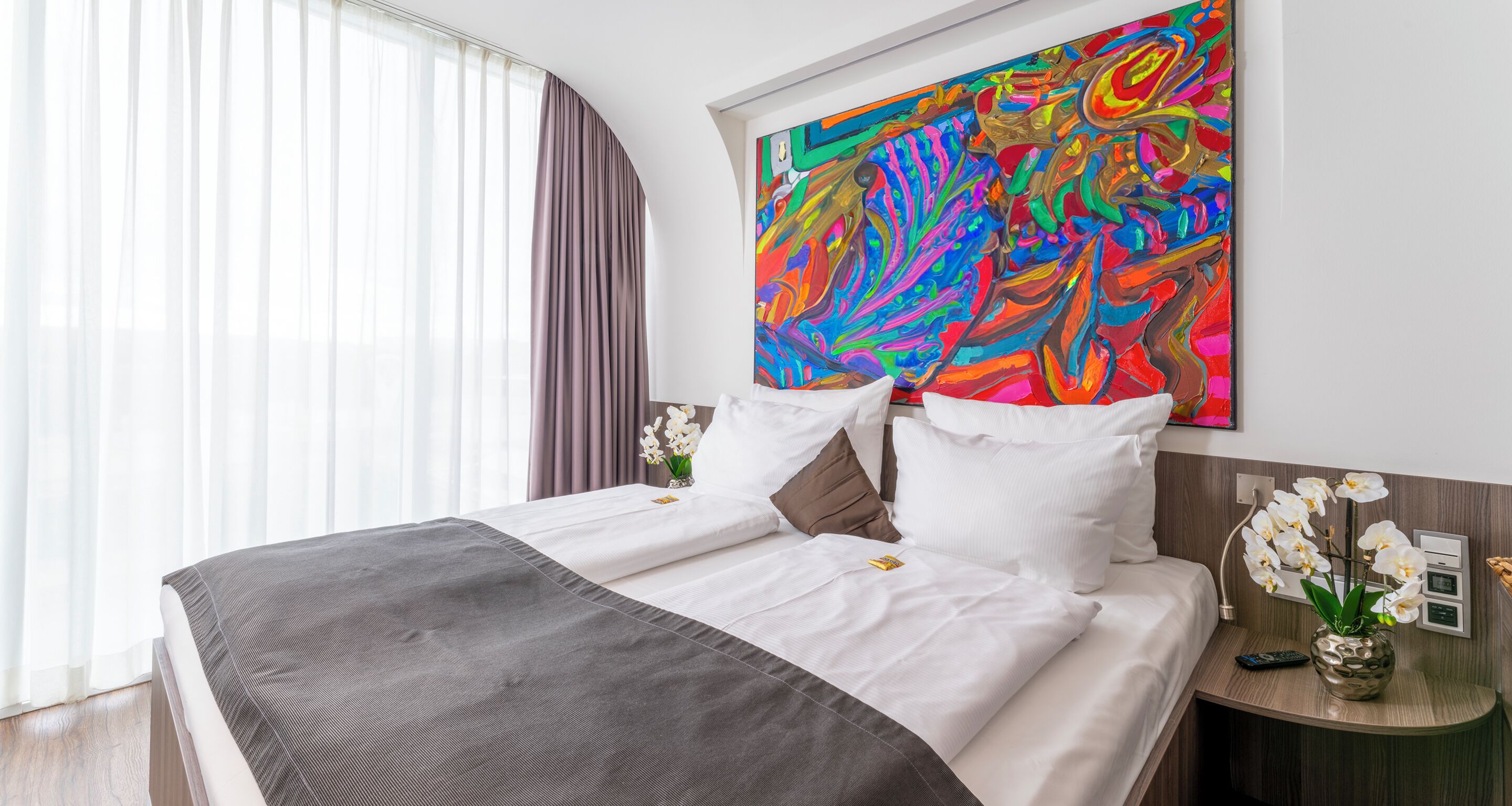 Junior Suite | أسرّة بطبقة علوية مريحة وخزنة داخل الغرفة ومكتب