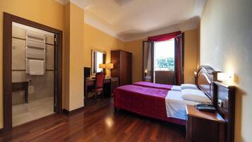 Standard Double or Twin Room, Garden View | 1 bedroom, minibar, in-room safe, individually furnished