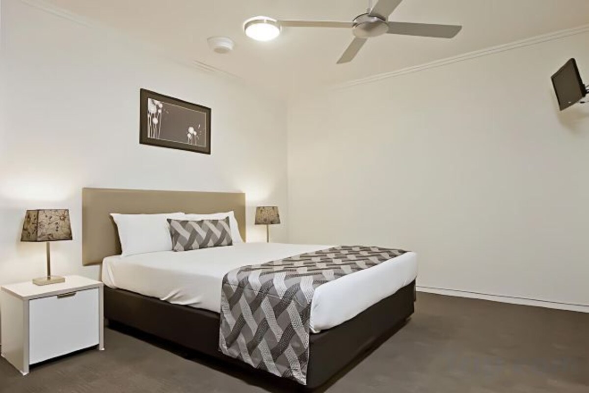 Soundproofing, iron/ironing board, WiFi (free), individually decorated