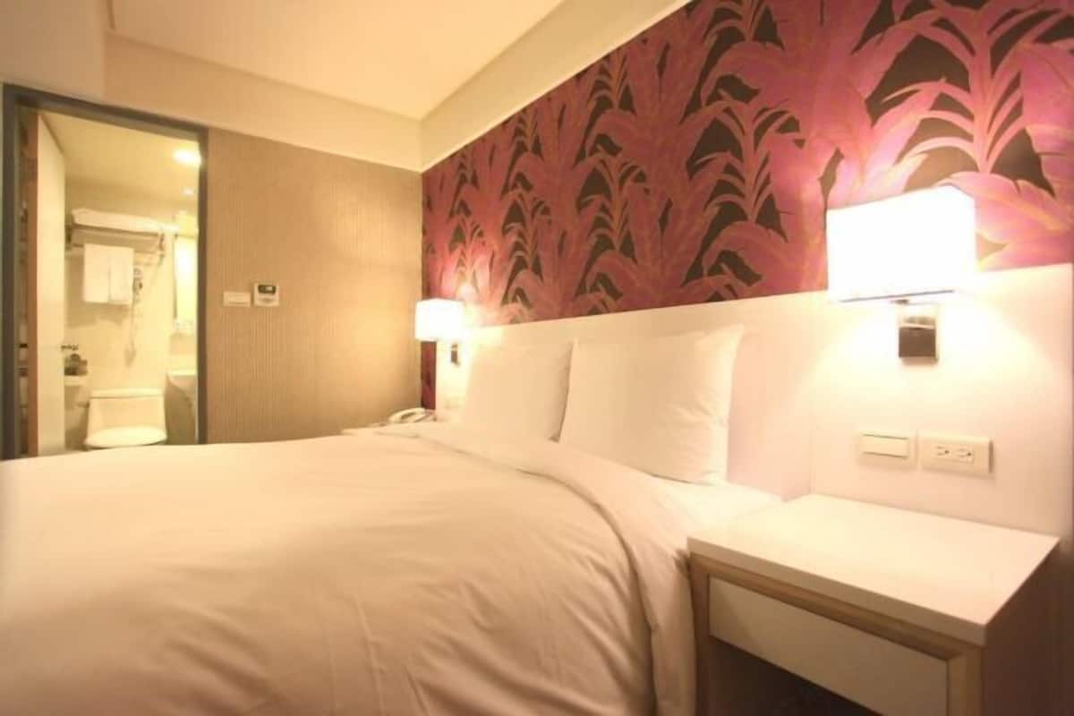Down comforters, free minibar, in-room safe, individually decorated