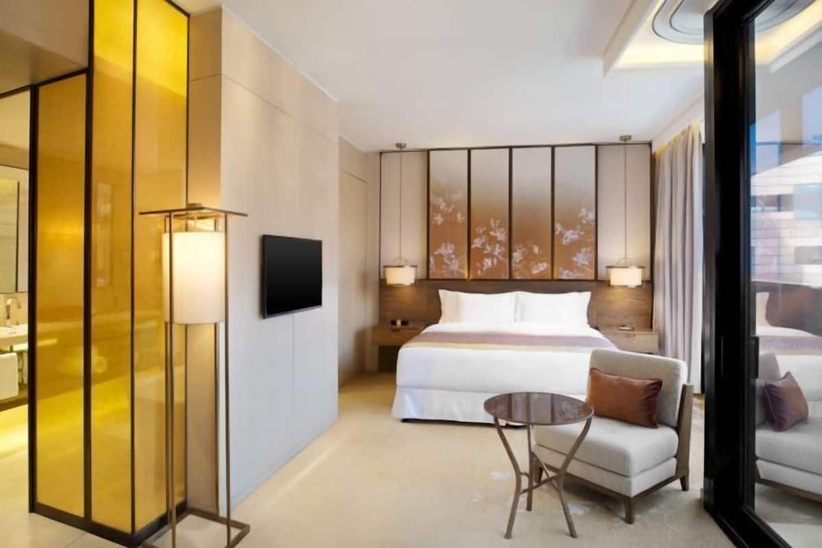In-room safe, desk, laptop workspace, free cots/infant beds