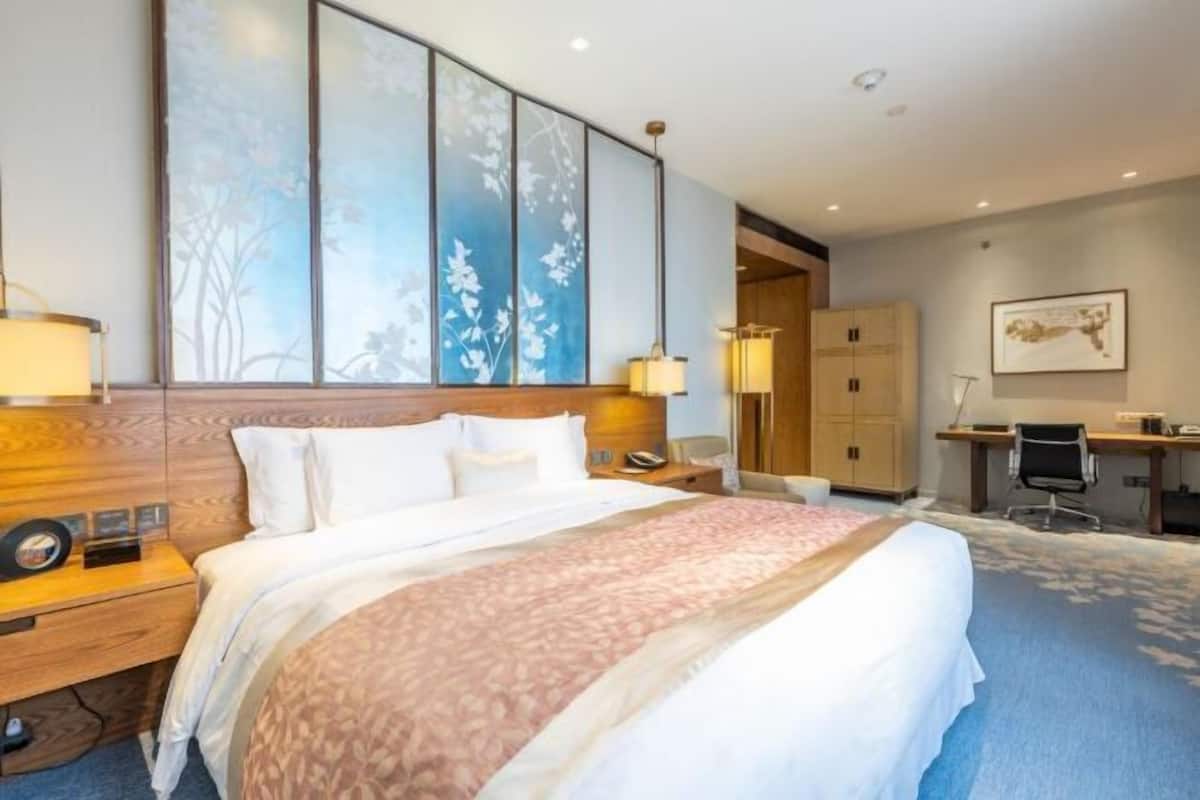 In-room safe, desk, laptop workspace, free cots/infant beds