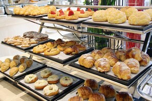 Frokostbuffé hver dag (CNY 288 per person)