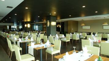 Café da manhã com buffet todos os dias (TRY 960 por pessoa)