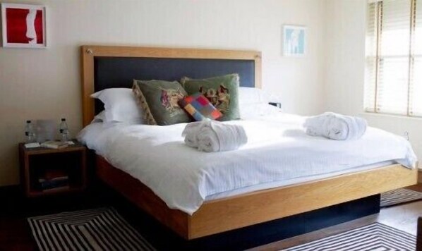 Premium bedding, minibar, in-room safe, desk