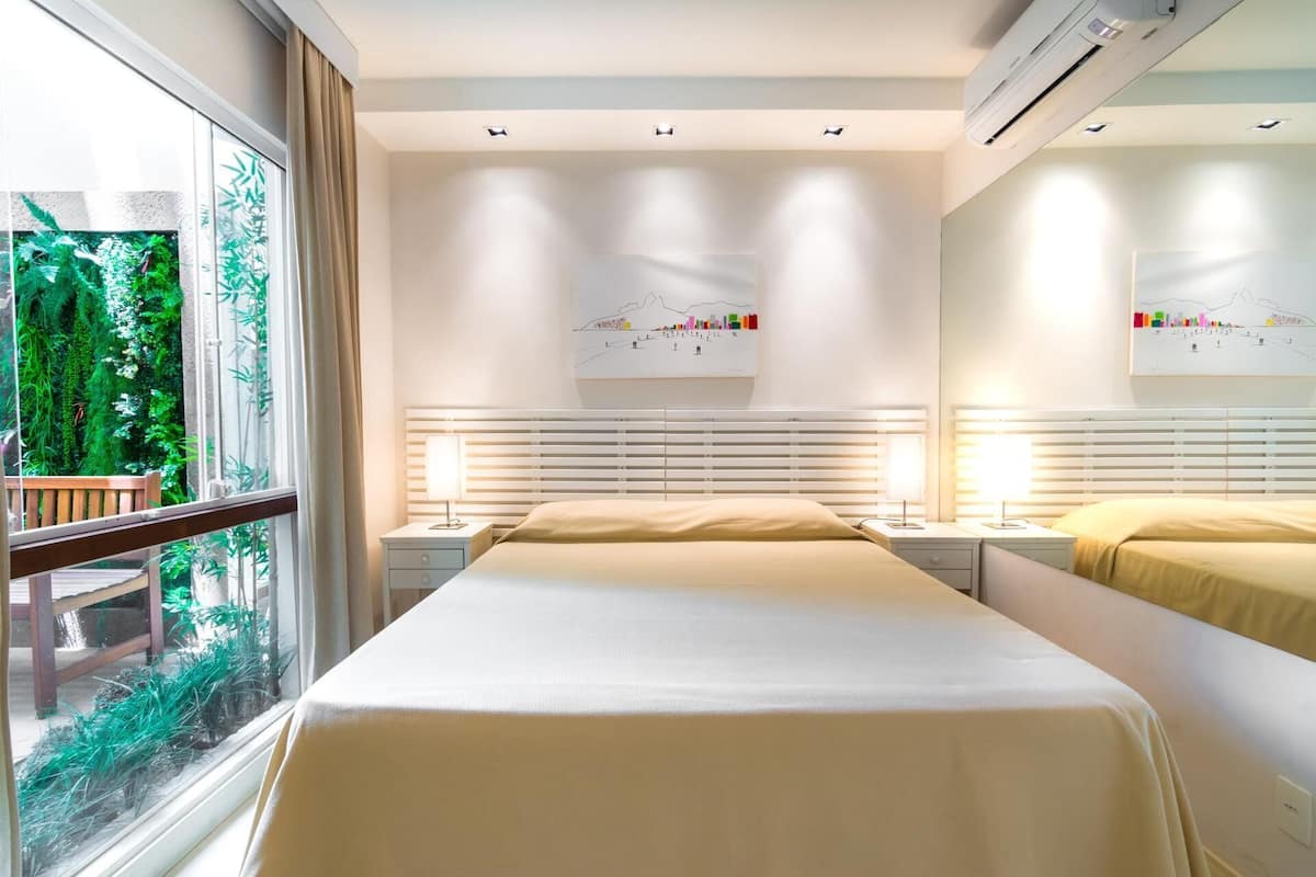 Apartment | 1 bedroom, in-room safe, iron/ironing board, free WiFi