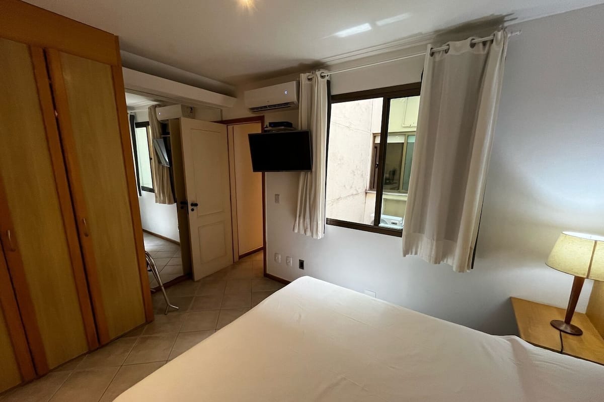 Apartment | 1 bedroom, in-room safe, iron/ironing board, free WiFi
